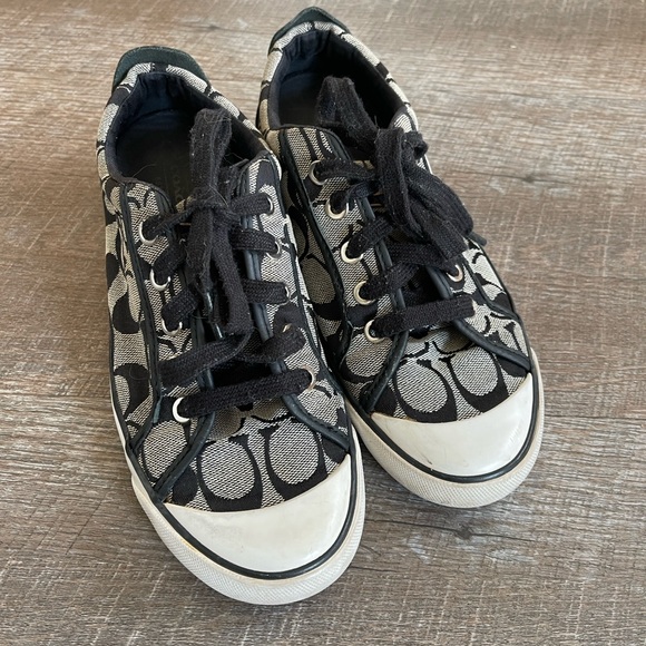 Coach Shoes - Coach Shoes "Barrett" Size 7